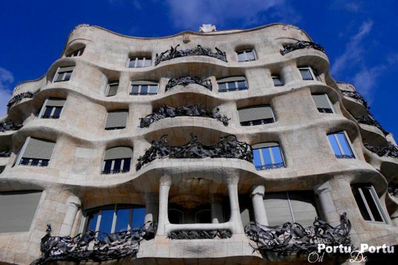 Casa Mila- dzieło Gaudiego